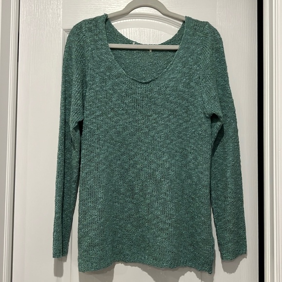 Forever 21 Green knit sweater - Picture 1 of 4